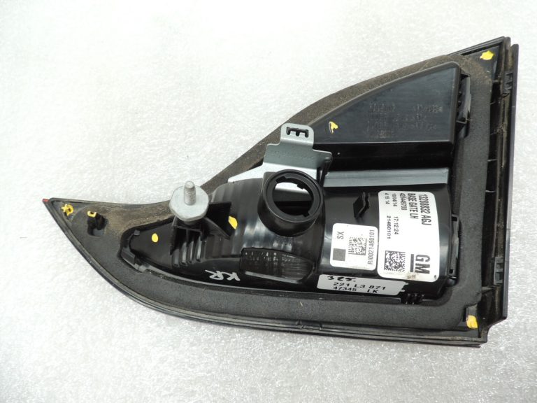 Opel Zafira C aizmugurējais aizmugurējais kreisais salona aizmugurējais lukturis 13288832