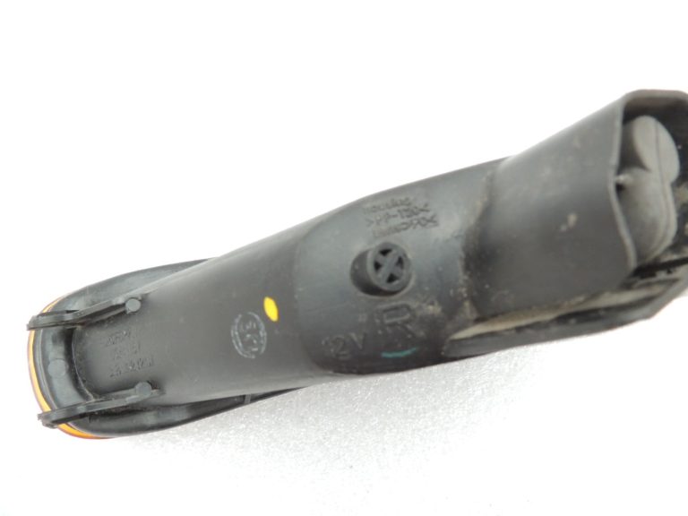 Toyota Celica T200 1993-1995 Priekšējā labā indikatora gaisma 8151120730
