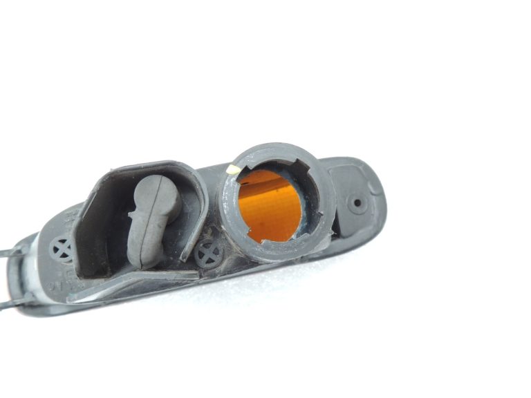 Toyota Celica T200 1993-1995 Priekšējā labā indikatora gaisma 8151120730