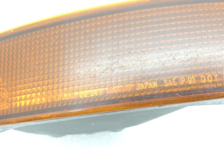 Toyota Celica T200 1993-1995 Priekšējā labā indikatora gaisma 8151120730