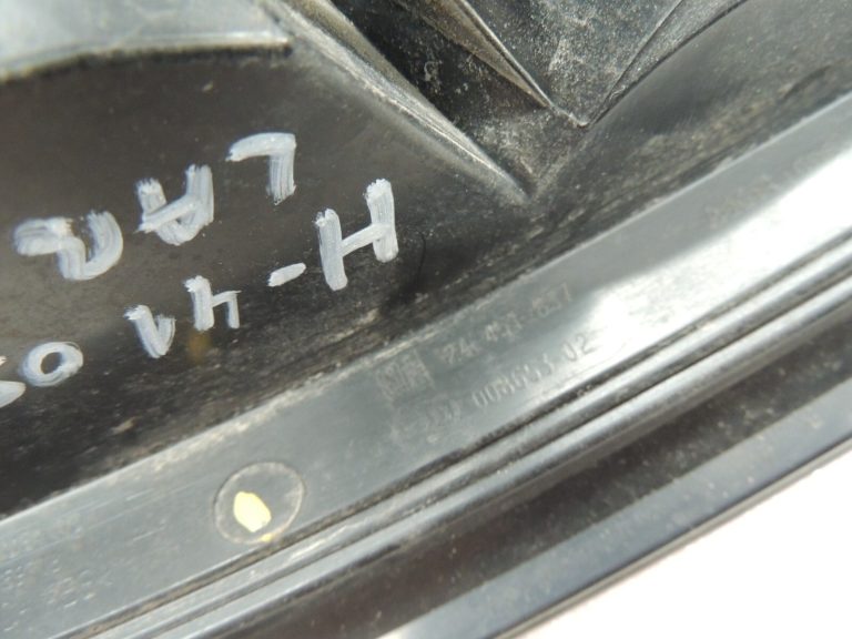 Opel Astra H 5 durvju hečbeks Aizmugurējais lukturis Labais 93178772