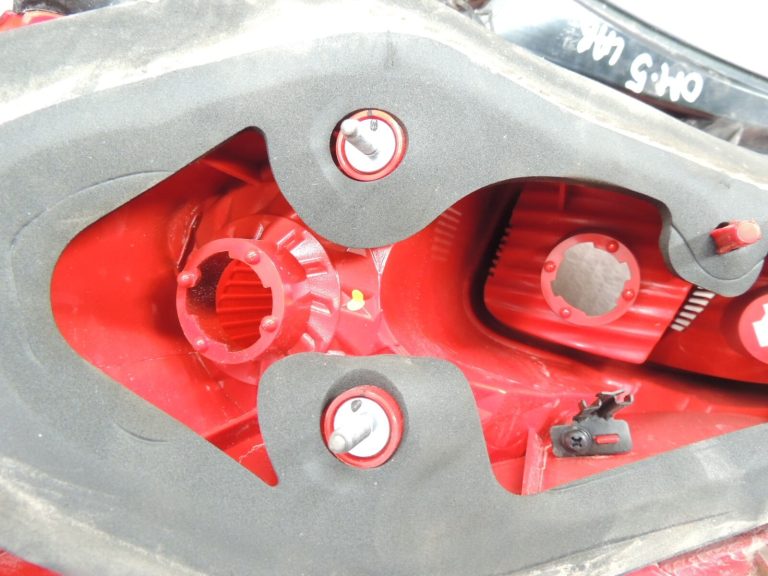 Opel Mokka aizmugurējais labais aizmugurējais lukturis 42435942 Aizmugurējais labais aizmugurējais lukturis