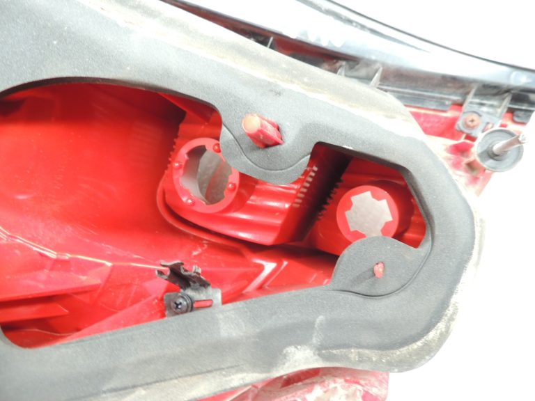 Opel Mokka aizmugurējais labais aizmugurējais lukturis 42435942 Aizmugurējais labais aizmugurējais lukturis
