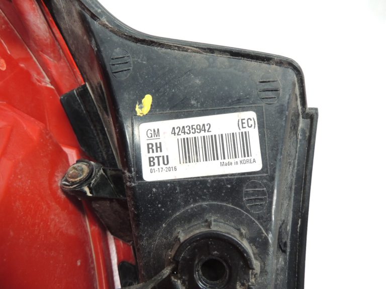 Opel Mokka aizmugurējais labais aizmugurējais lukturis 42435942 Aizmugurējais labais aizmugurējais lukturis
