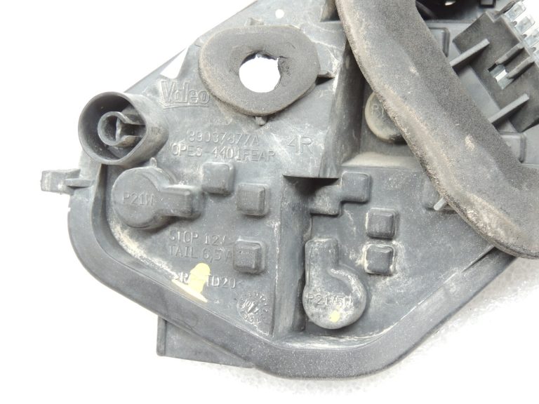 Opel Corsa D 5 durvju hečbeks aizmugurējais labais aizmugurējais lukturis 93189101