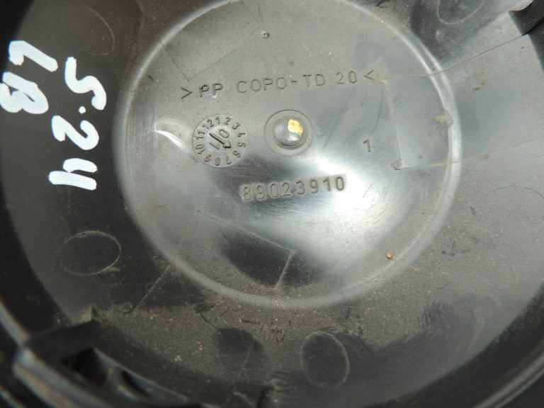 Saab 9-5 2002-2005 Halogēna priekšējo tuvās gaismas lukturu vāciņš 5402383