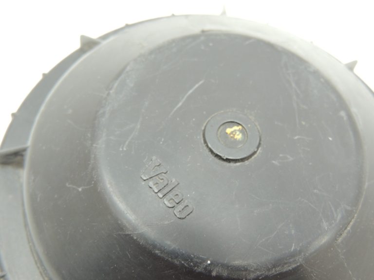Saab 9-5 1998-2001 Halogēna priekšējo tuvās gaismas lukturu vāciņš 4468153