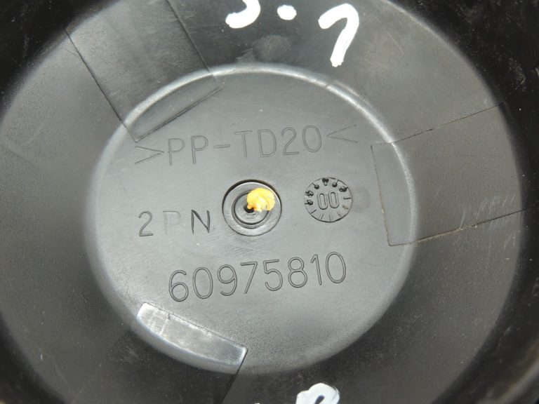 Saab 9-5 1998-2001 Halogēna priekšējo tuvās gaismas lukturu vāciņš 4468153