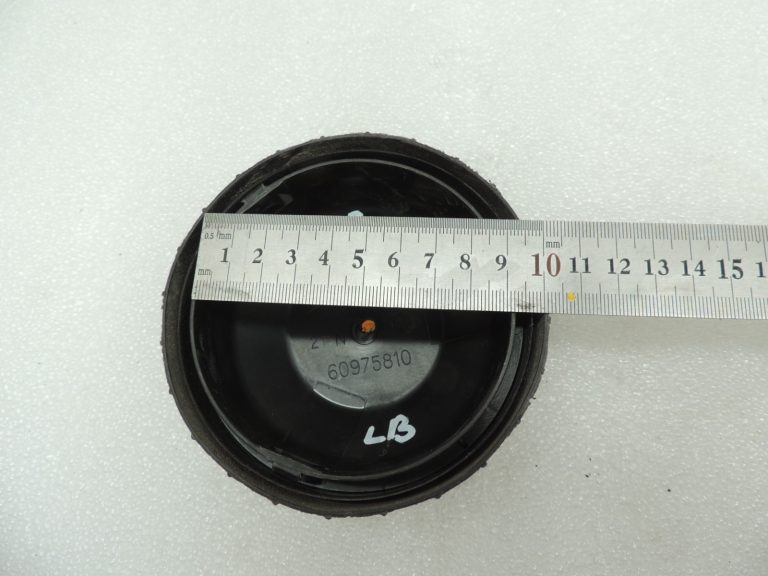 Saab 9-5 1998-2001 Halogēna priekšējo tuvās gaismas lukturu vāciņš 4468153