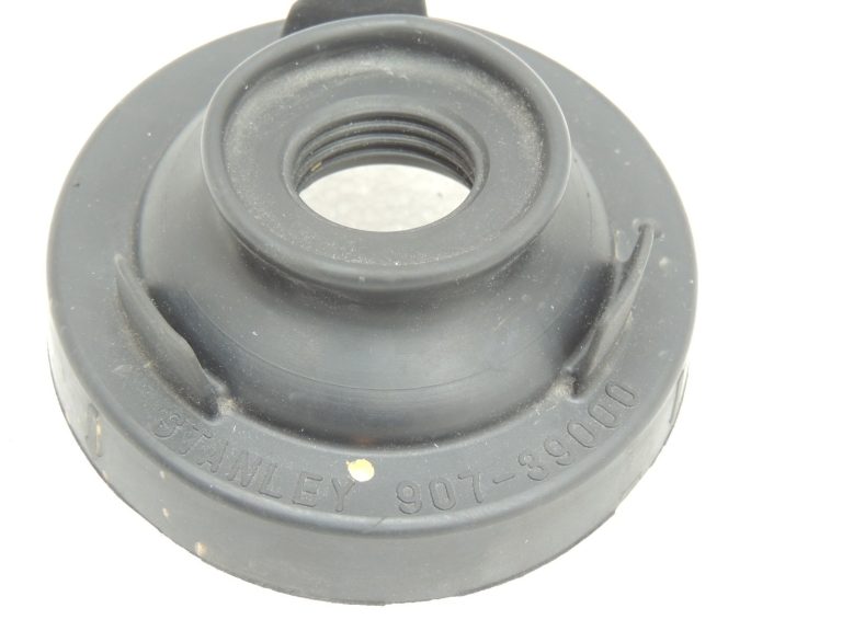 Mazda 5 3 Halogēna priekšējo lukturu gumijas vāciņš 907-39000
