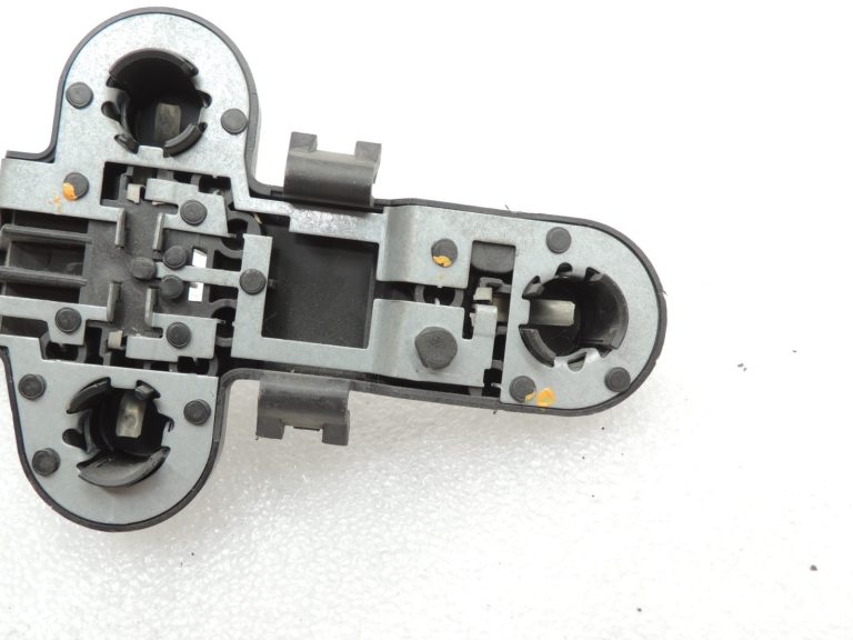 Volvo S60 aizmugurējā apgaismojuma spuldzes turētājs spuldzes turētājs 30655371