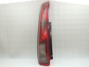 Nissan X-Trail T30 aizmugurējais kreisais aizmugurējais lukturis 26559EQ00B