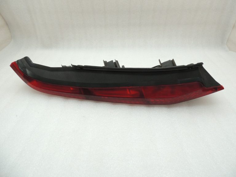 Nissan X-Trail T30 aizmugurējais kreisais aizmugurējais lukturis 26559EQ00B