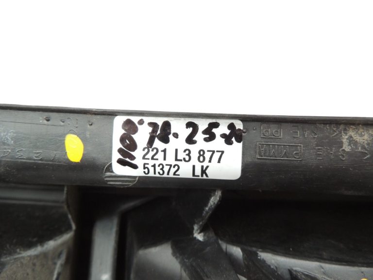 Nissan X-Trail T30 aizmugurējais kreisais aizmugurējais lukturis 26559EQ00B