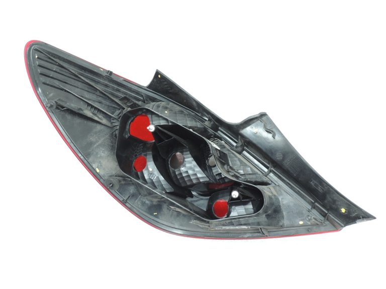 Opel Corsa D 5 durvju hečbeks aizmugurējais labais aizmugurējais lukturis 93190950