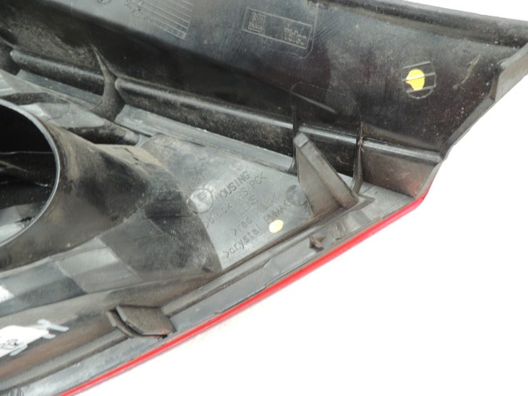 Opel Corsa D 5 durvju hečbeks aizmugurējais labais aizmugurējais lukturis 93190950