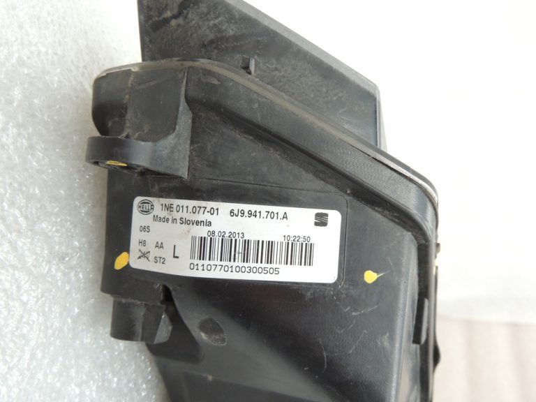Seat Leon III 5F priekšējais kreisais miglas lukturis 6J9941701A Priekšējais kreisais miglas lukturis
