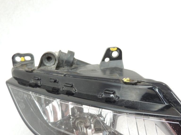 Seat Leon III 5F priekšējais kreisais miglas lukturis 6J9941701A Priekšējais kreisais miglas lukturis