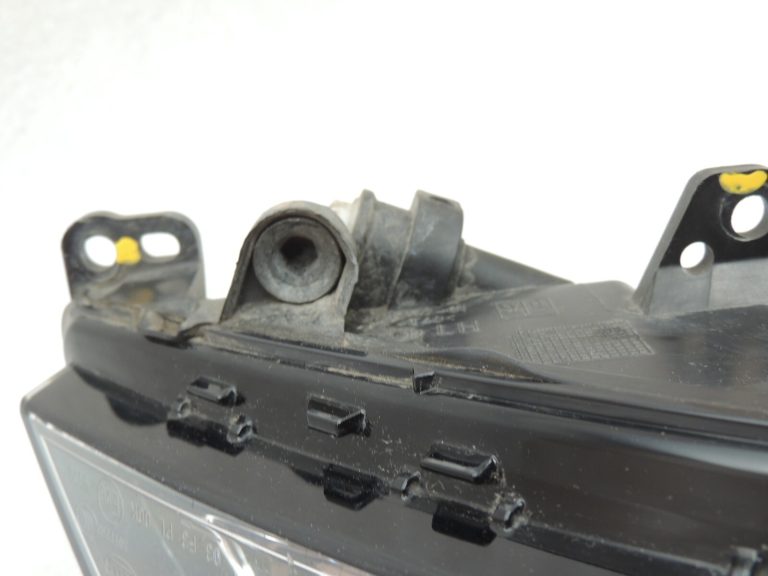 Seat Leon III 5F priekšējais kreisais miglas lukturis 6J9941701A Priekšējais kreisais miglas lukturis