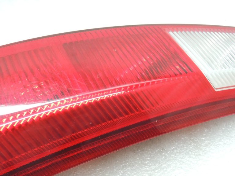 Opel Meriva A Aizmugurējais lukturis Aizmugurējais lukturis Labais 13203392