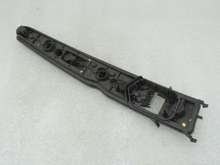 Opel Meriva A Aizmugurējais lukturis Aizmugurējā luktura turētājs pa labi 93176393