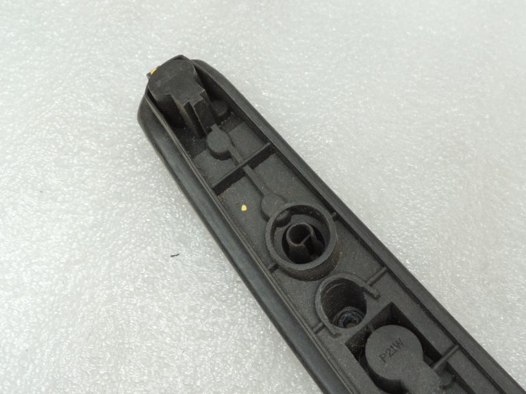 Opel Meriva A Aizmugurējais lukturis Aizmugurējā luktura turētājs pa labi 93176393
