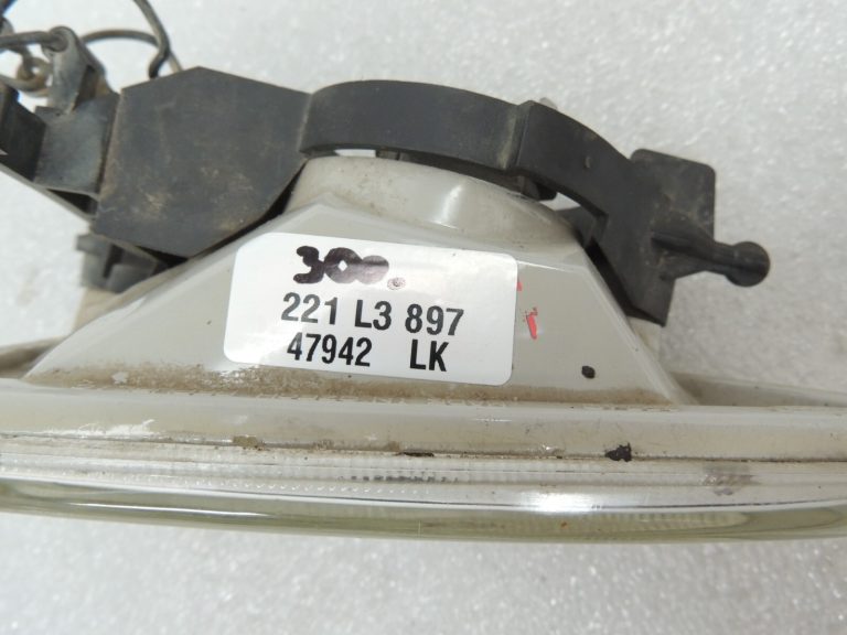 Ford Focus I MK1 1998-2001 Priekšējais kreisais miglas lukturis 2M5515K274AA