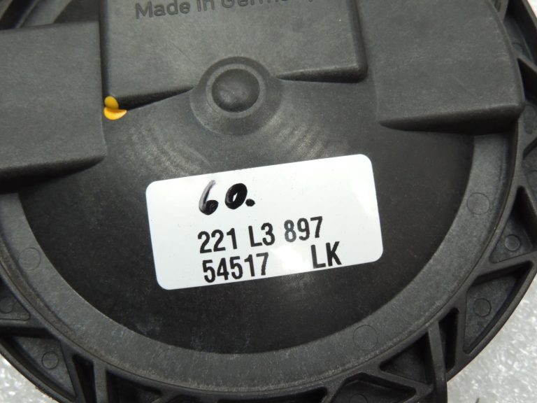 Mercedes C klases W203 W245 halogēna priekšējo lukturu vāciņš A1408200549