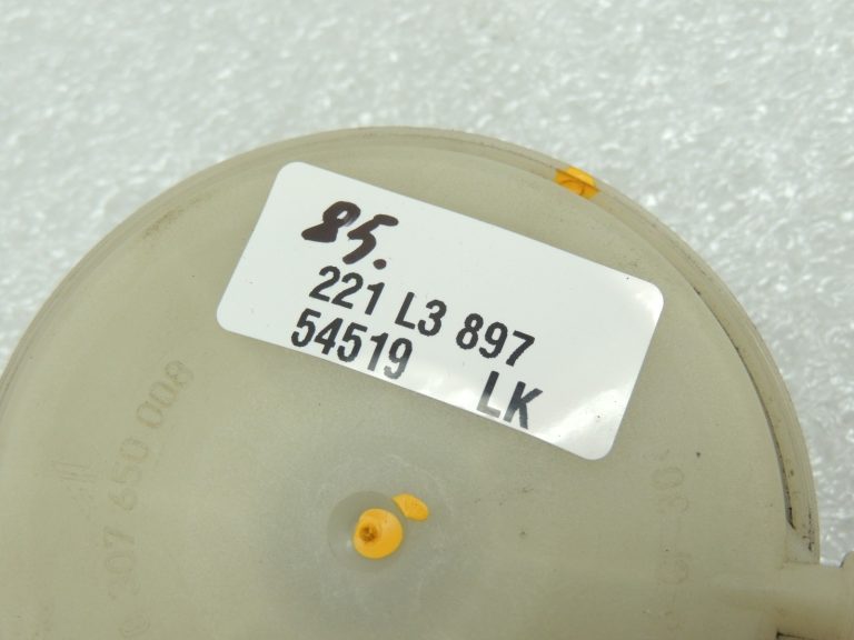 Mercedes A B klases W169 W245 priekšējie lukturi LWR vakuuma ligzda 0307650008