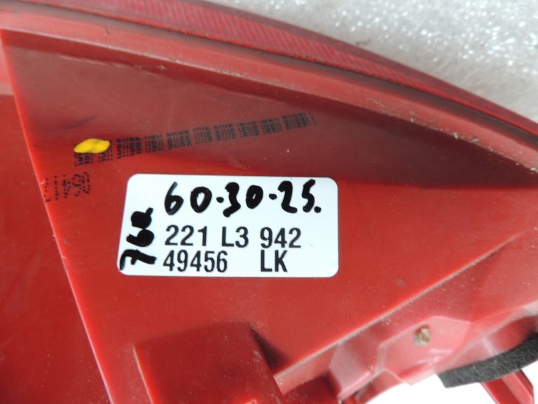 Citroen C3 XTR aizmugurējais labais aizmugurējais lukturis 6351Q3