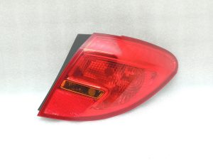 Opel Meriva B aizmugurējais kreisais ārējais aizmugurējais lukturis 13253628
