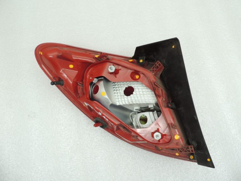 Opel Meriva B aizmugurējais kreisais ārējais aizmugurējais lukturis 13253628