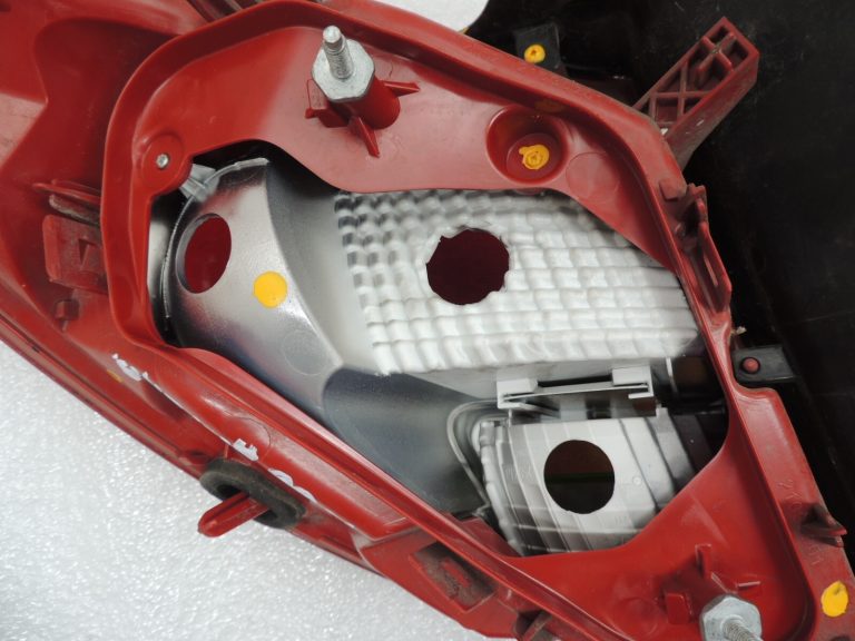 Opel Meriva B aizmugurējais kreisais ārējais aizmugurējais lukturis 13253628