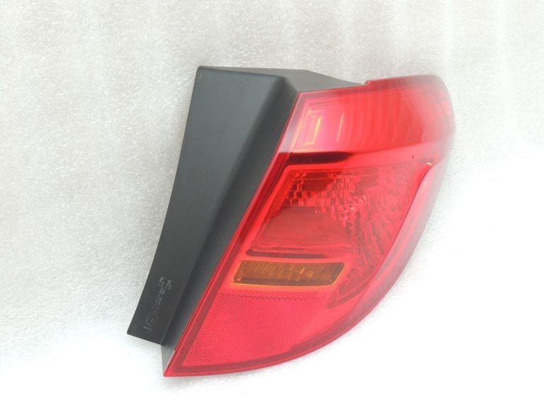 Opel Meriva B aizmugurējais kreisais ārējais aizmugurējais lukturis 13253628