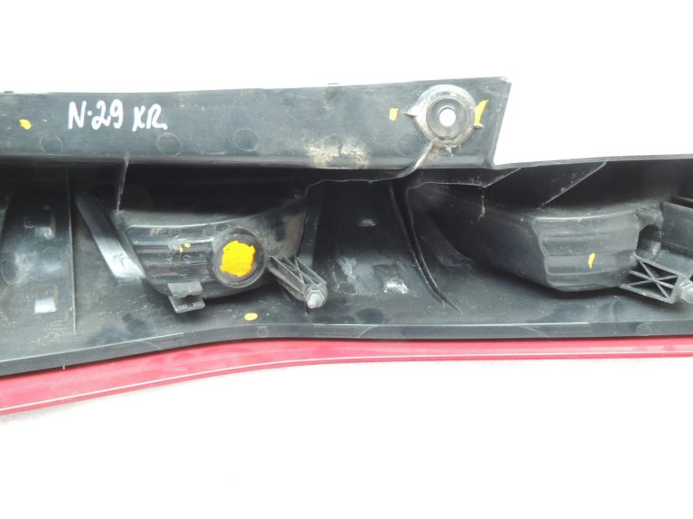 Nissan X-Trail T31 aizmugurējais kreisais aizmugurējais lukturis 26559JG00A