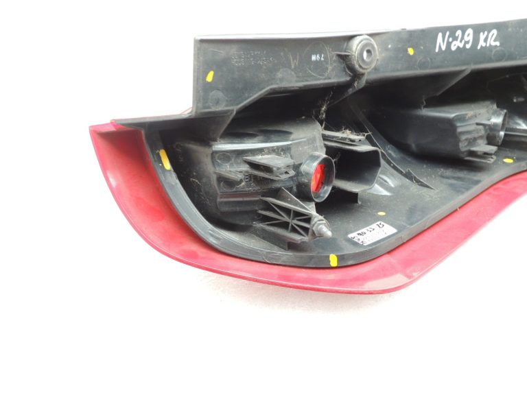 Nissan X-Trail T31 aizmugurējais kreisais aizmugurējais lukturis 26559JG00A