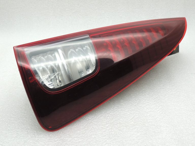 Renault Espace IV Aizmugurējais labais aizmugurējais lukturis 8200394724