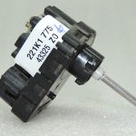 Nissan X-Trail T32 priekšējo lukturu izlīdzināšana priekšējā lukturī 260104CC1C