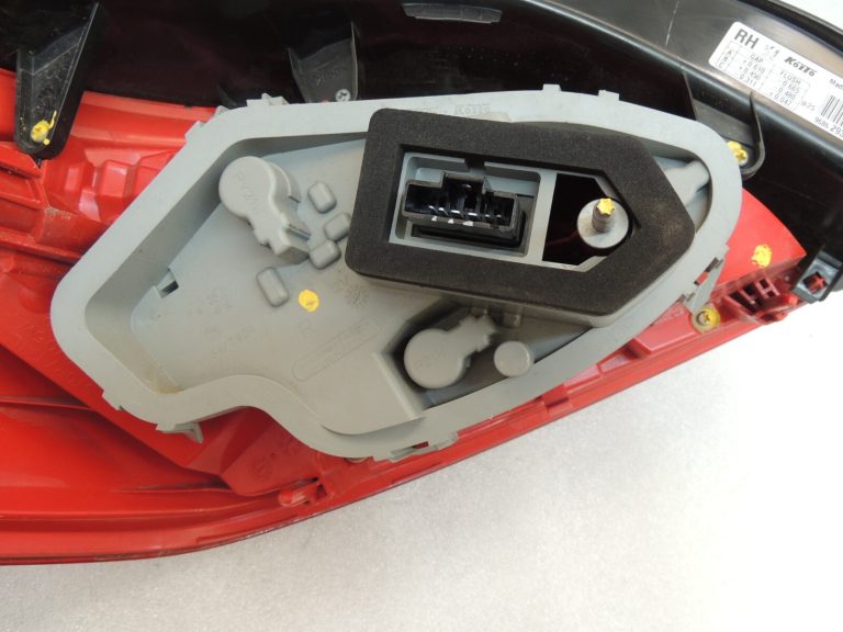 Peugeot 508 salona aizmugurējais lukturis aizmugurējais lukturis 9686293680A 6351LL