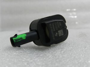 BMW F10 F10 5. sērija F11 F25 F26 F15 F16 F01 F02 F03 F12 Durvju sensors Durvju sensors 9224178