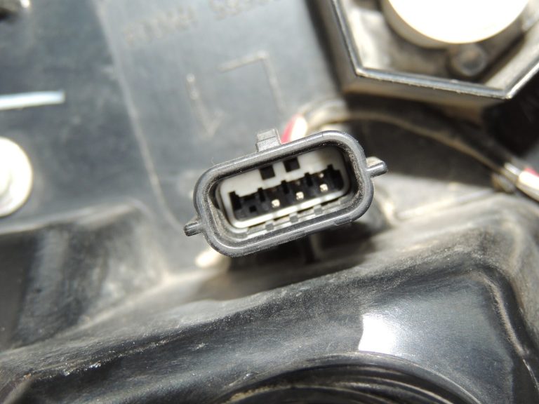 Nissan Qashqai J11 LED aizmugurējais kreisais lukturis 26555HV00A