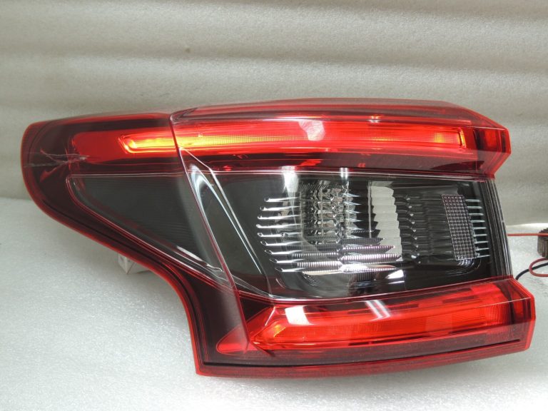 Nissan Qashqai J11 LED aizmugurējais kreisais lukturis 26555HV00A