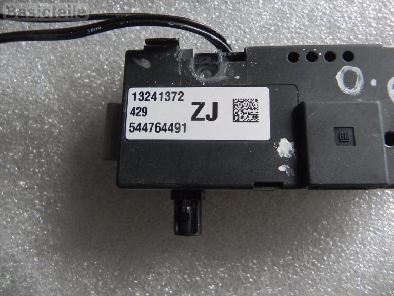 Opel Astra J Insignia Astra J Insignia A antenas pastiprinātāja vadības bloks 3241372