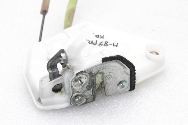 OEM Mazda CX-5 KE Durvju slēdzene priekšējā kreisā KD53-59-310, KD5359310