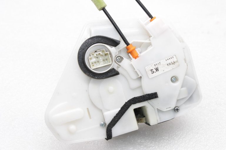 OEM Mazda CX-5 KE Durvju slēdzene priekšējā kreisā KD53-59-310, KD5359310