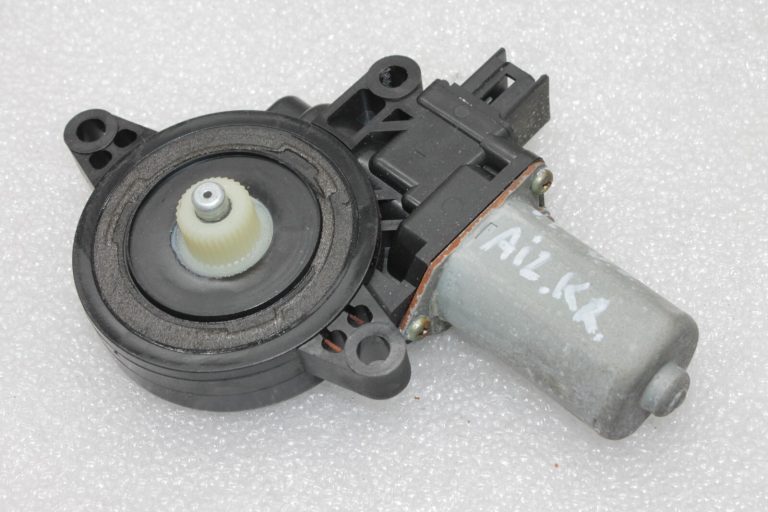 Oriģinālais Mazda CX-5 KE aizmugurējā kreisā loga motors D651-59-58XB,D6515958XB