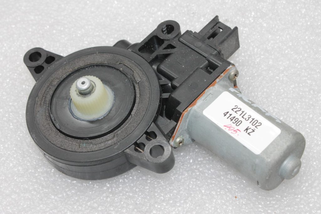 Oriģinālais Mazda CX-5 KE Logu regulatora motors priekšējais kreisais D651-59-58XB, D6515958XB