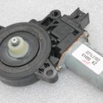 Oriģinālais Mazda CX-5 KE Logu regulatora motors priekšējais kreisais D651-59-58XB, D6515958XB