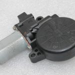 Oriģinālais Mazda CX-5 KE Logu regulatora motors priekšējais kreisais D651-59-58XB, D6515958XB