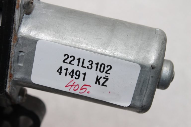 Oriģinālais Mazda CX-5 KE Logu regulatora motors priekšējais labais D651-58-58XB, D6515858XB